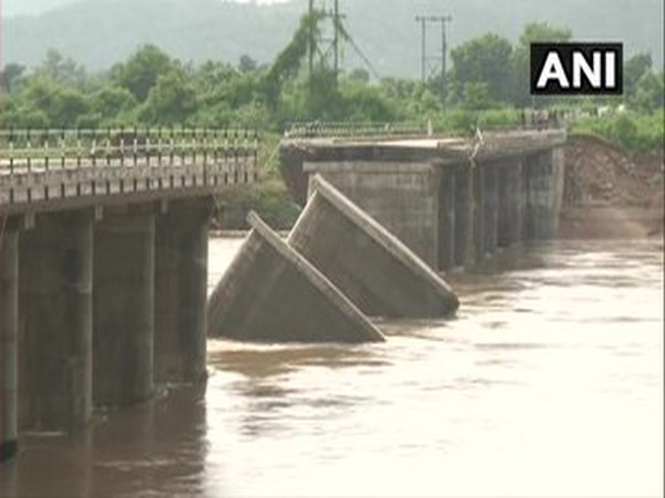 Visual from the bridge collapse site in Nagpur, Maharashtra. Photo/ANI