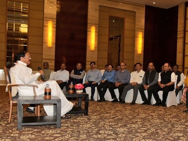 VP Naidu meeting with Chairpersons of major Port Trusts in Mamallapuram. Photo courtesy: Vice President Twitter