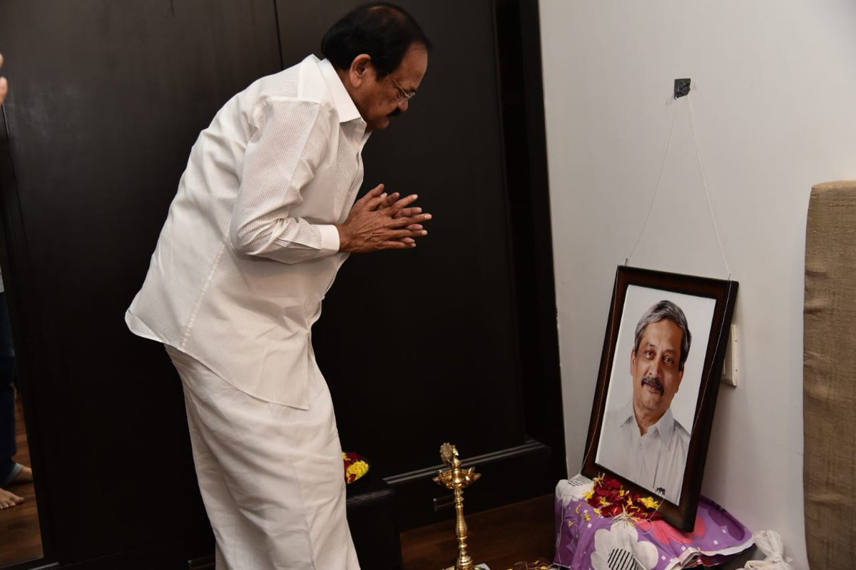 Vice President M Venkaiah Naidu visited late Manohar Parrikar's residence in Goa on Sunday. Photo/ANI