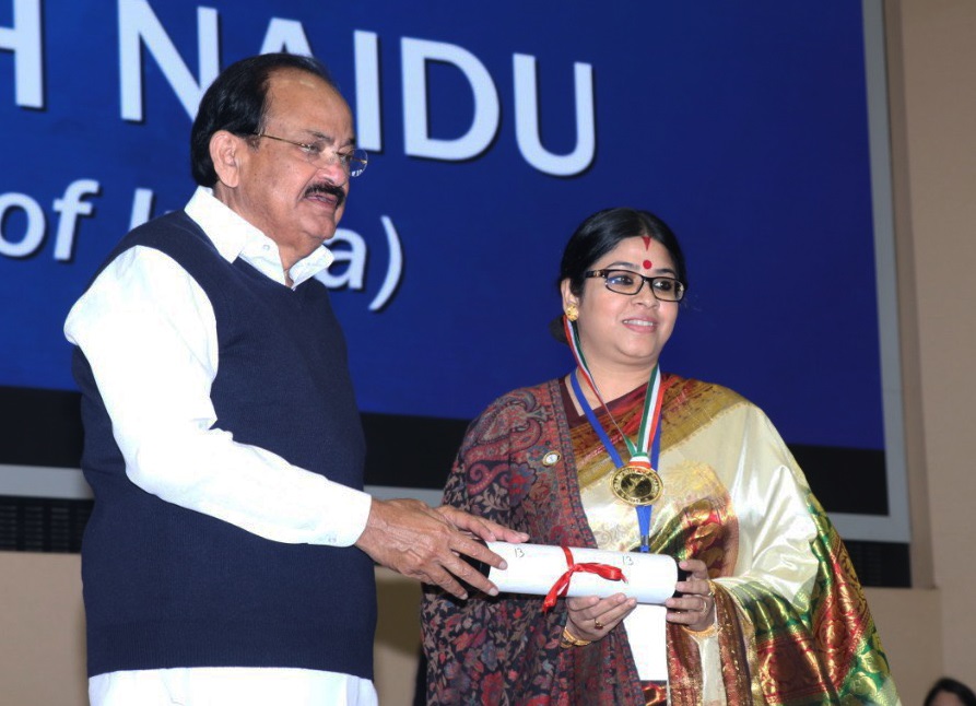 Vice-President Venkaiah Naidu at the Nigambodh Ghat in New Delhi on Sunday. Photo/ANI