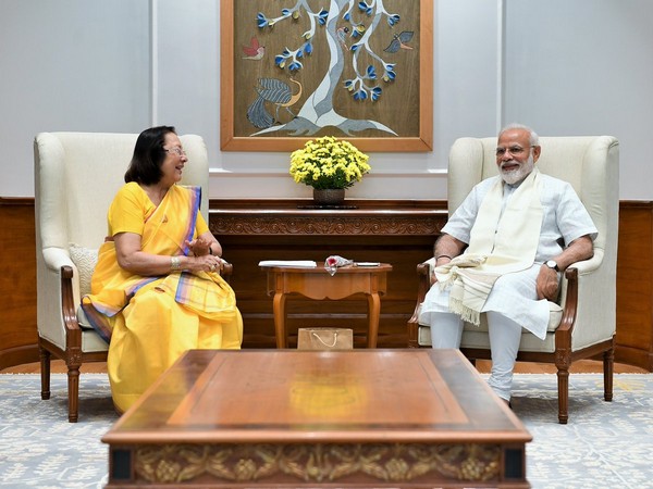 Governor Najma Heptulla meets Prime Minister Narendra Modi in New Delhi on Tuesday. (Source: Twitter)