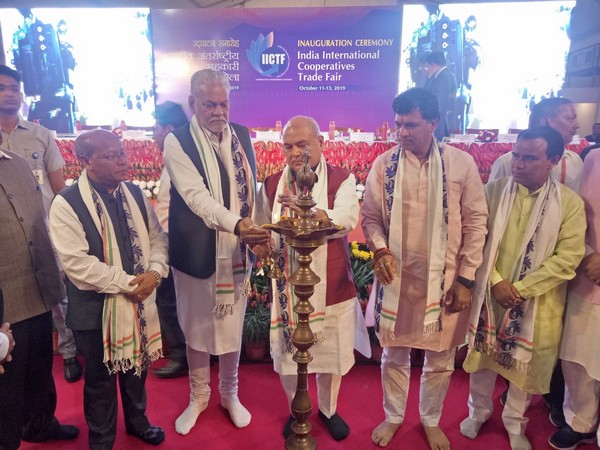 Union Minister Narenmdra Singh Tomar (middle) inaugrated first ever IICTF in Pragati Maidan, New Delhi. (Photo credit: Twitter)