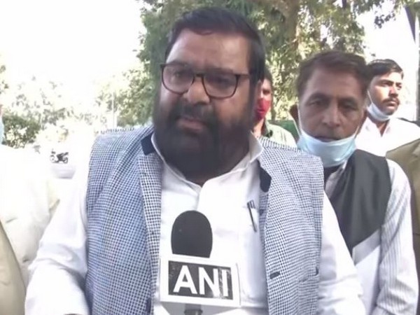 Naresh Yadav, President of the Yuva Kisan Sangharsh Samiti speaking with ANI on Monday. [Photo/ANI]