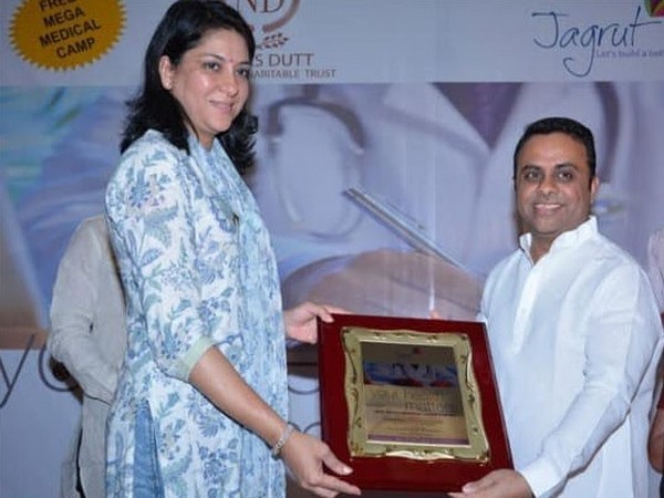 Narendra Hirani with Priya Dutt at a medical camp organised by Jagrut and Nargis Dutt foundation together