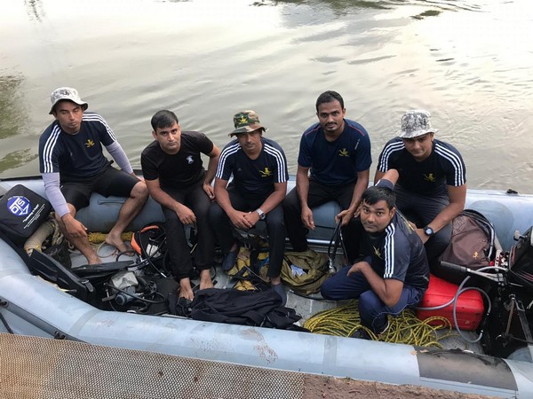 The six member team of the Indian Navy which is carrying out search operations in South Goa. Photo/ANI