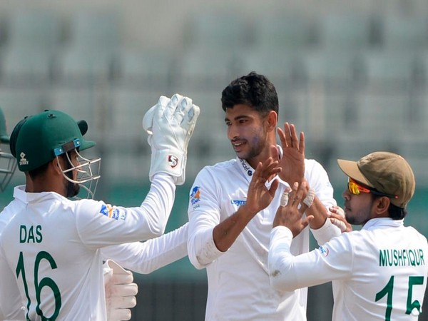 Bangladesh pacer Nayeem Hasan celebrating after taking a wicket with teammates. (Photo/ICC Twitter) 