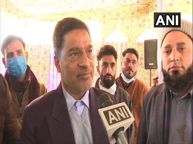 Nazir Ahmad Khan, Budgam (J&K) DDC Chairman on Wednesday discussed the issue of development with a group of 24 foreign envoys, who are on a two-day visit to the Union Territory.