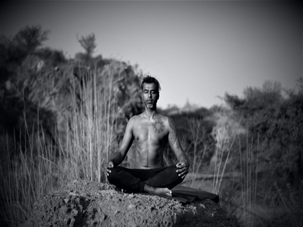 This week, on International Yoga Day,  Nimish Dayalu, will be offering free Yoga sessions, offered on first-come-first-serve basis