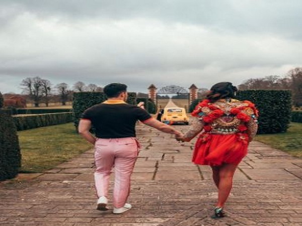 Nick Jonas with wife Priyanka Chopra (Image courtesy: Instagram)