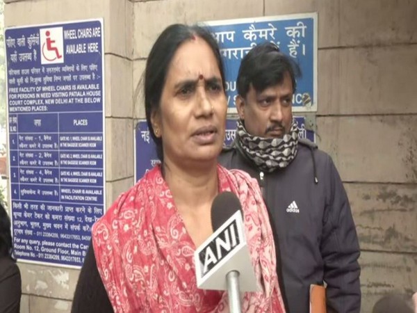 Nirbhaya's mother Asha Devi speaking to reporters in New Delhi on Monday. Photo/ANI