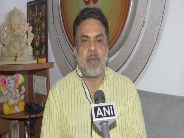 Conrgess leader Sanjay Nirupam speaking to ANI in Mumbai on Monday. Photo/ANI