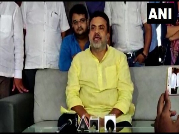 Senior Congress leader Sanjay Nirupam addressing a press conference in Maharashtra on Thursday. (ANI)