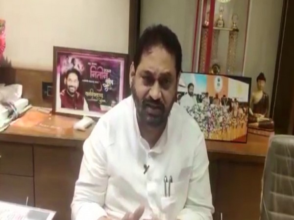 Maharashtra Energy Minister Nitin Raut speaking to reporters on Wednesday. Photo/ANI