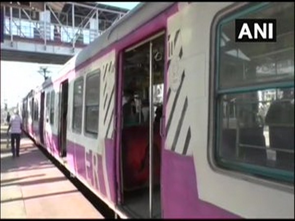 Suburban railway services resume in Naihati and Kankinara railway stations (ANI Photo)