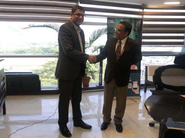 Noshin Kagalwalla, VP & MD , SAS India & Dr Indu Bhushan, CEO, National Health Authority