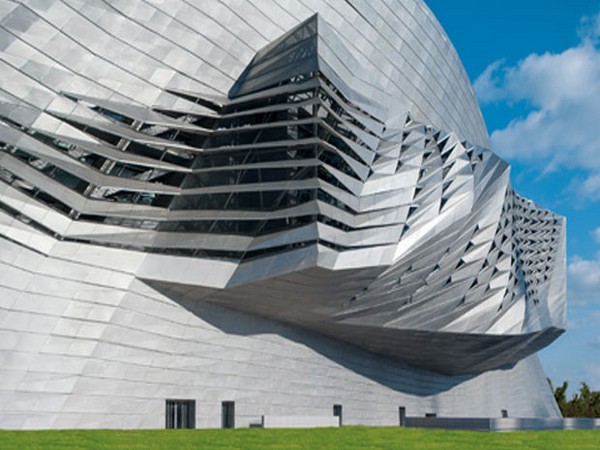 The proceeds will be used to refinance new or existing eligible green projects.