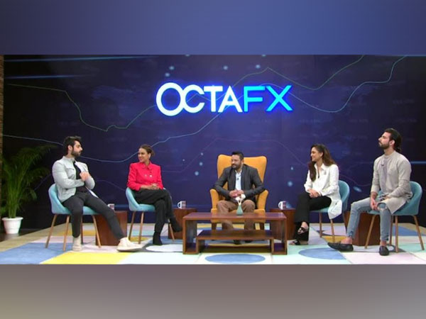 Left to Right: Television Host Karan Wahi, Television actress Nia Sharma, Forex expert Zia ul Haque, Television actress Krystle D'Souza and YouTube blogger Mohit Chhikara