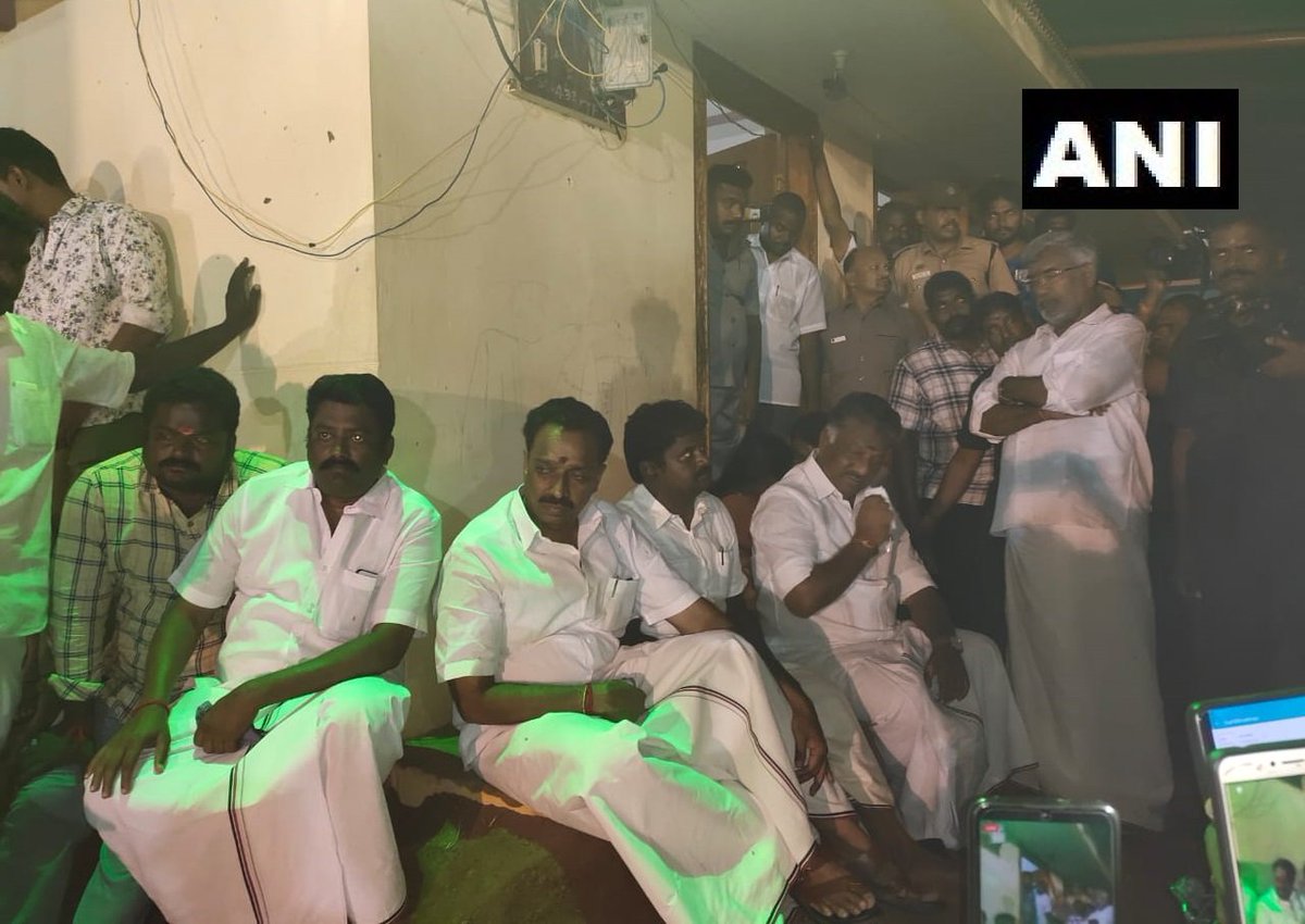 The ministers present at rescue operation site on Monday. (Photo/ANI)