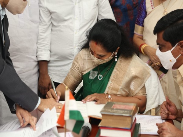 Telangana Rashtra Samithi (TRS) leader Kalvakuntla Kavitha taking oath as MLC from Nizamabad Legislative Council on Thursday. Photo/ANI