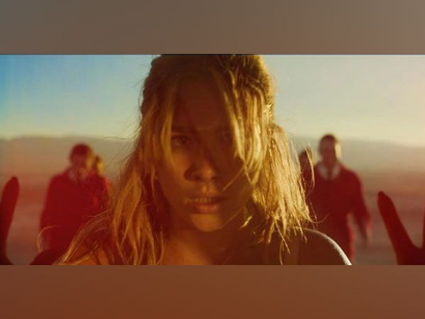 Florence Pugh's first look from 'Don't Worry Darling' (Image Source: Instagram)