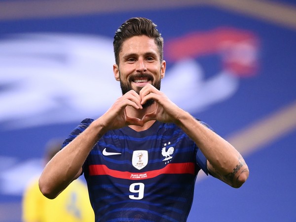 French striker Olivier Giroud (Photo/ Chelsea FC Twitter)