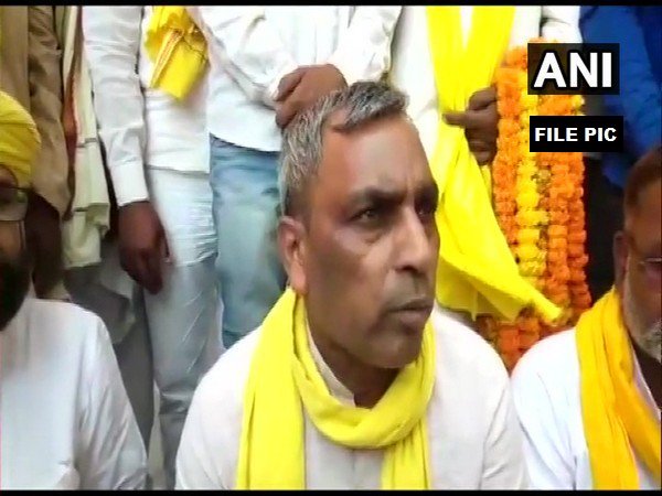 Suheldev Bhartiya Samaj Party chief OM Prakash Rajbhar (File Image)