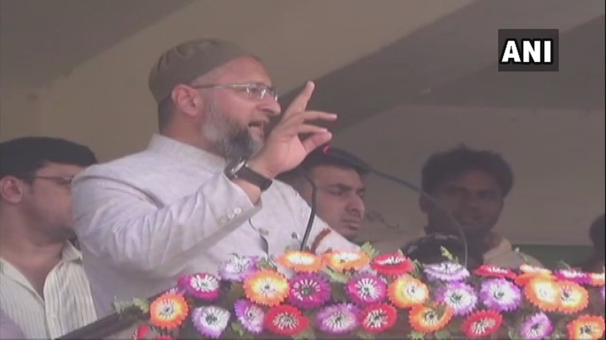 AIMIM chief Asaduddin Owaisi addressing a rally in Kisanganj, Bihar on Saturday.