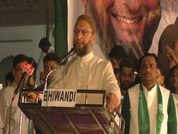 AIMIM chief Asaduddin Owaisi addressing a gathering in Bhiwandi, Maharashtra. (Photo/ANI)