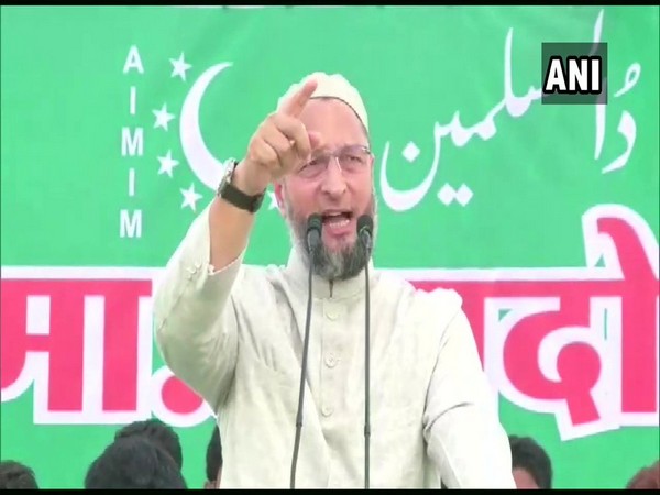 AIMIM president Asaduddin Owaisi speaking at a public rally in Buldhana, Maharashtra on Thursday.
