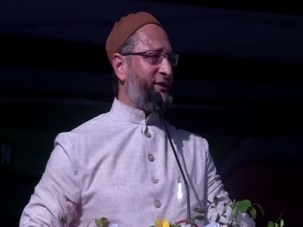 AIMIM president Asaduddin Owaisi addressing a public gathering at Ranchi, Jharkhand on Tuesday. (Photo/ANI)