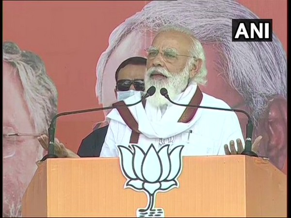 PM Narendra Modi addressing a rally in Darbhanga on Wednesday. [Photo/ANI]