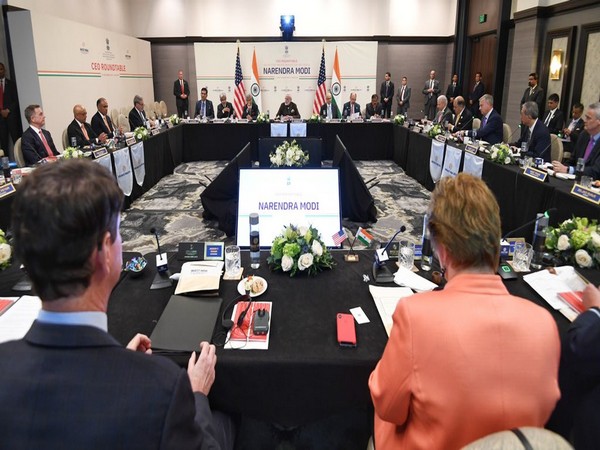 Picture courtesy (Prime Minister Narendra Modi Twitter)