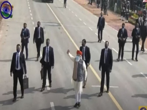 Visual of PM Modi greeting the public. (Photo/ANI)