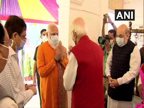 Prime Minister Narendra Modi and Union Home Minister Amit Shah greeted veteran leader LK Advani on his birthday on Sunday. (Photo/ANI)