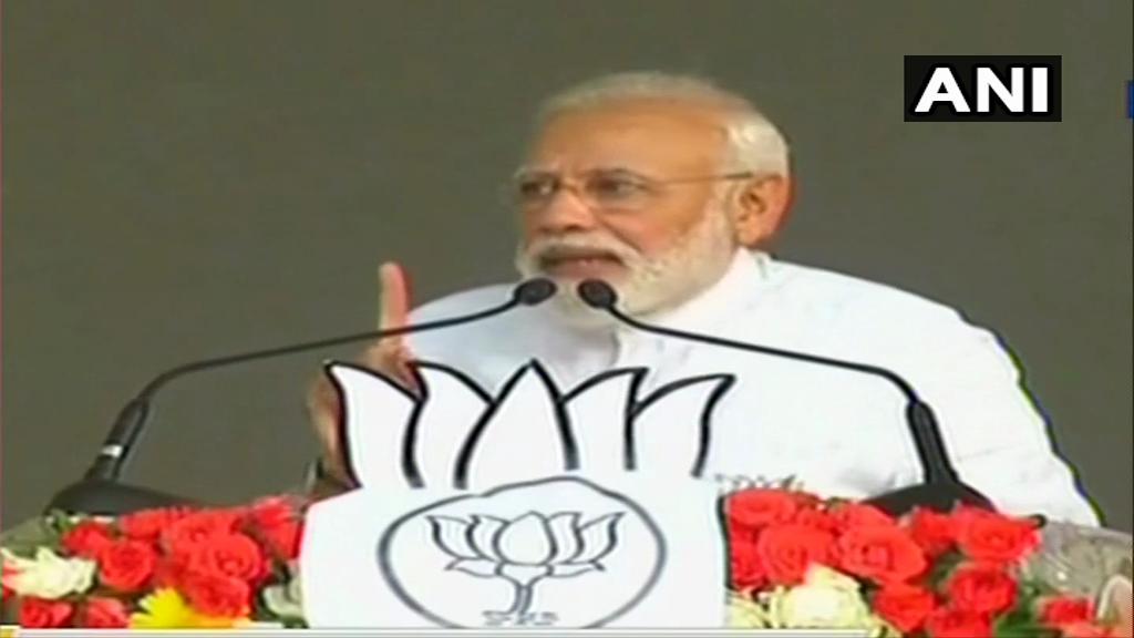 Prime Minister Narendra Modi addressing a public rally in Kolkata on Wednesday.