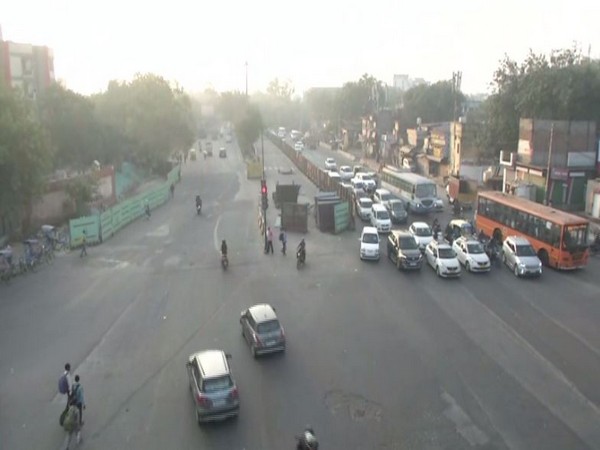 AQI remains in 'very poor' category in Delhi. Photo/ANI