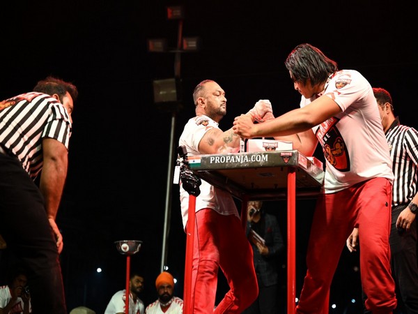 Sunil Kumar in action against Dilshad MA at the Pro Panja Mega Matches-1.