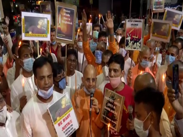 ISKCON Kolkata sings 'bhajan' and protests outside Bangladesh Deputy High Commission in Kolkata