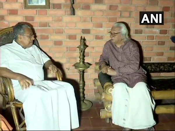 Kerala Chief Minister Pinarayi Vijayan visited filmmaker Adoor Gopalakrishnan at his residence on Saturday. Photo/ANI