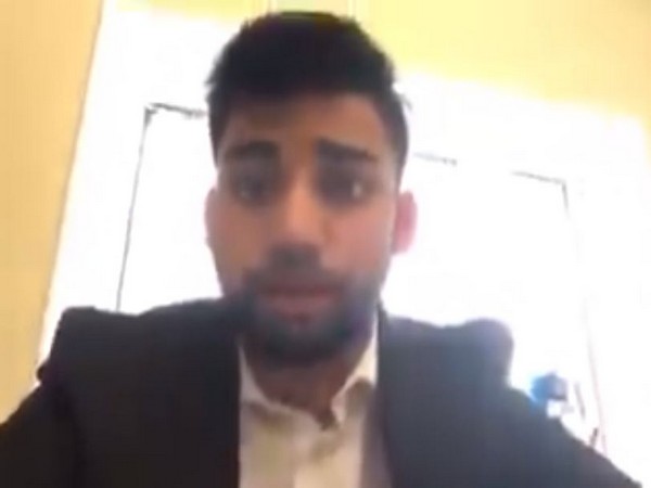 The Pakistani fan apologising in the video for fat-shaming captain Sarfaraz Ahmed. (Picture source: Zeeshan Ahmed Twitter)