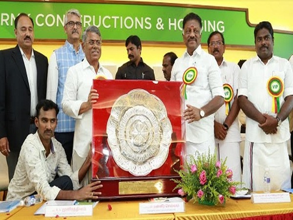 O Panneerselvam inaugurates the Club House of RMK Chola Gardens