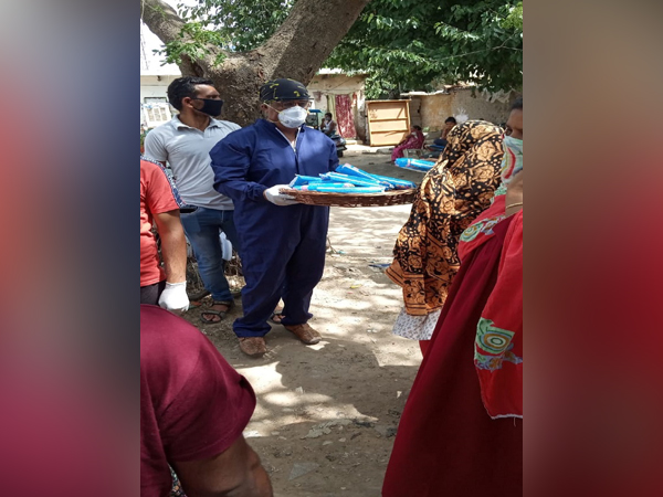 Paree sanitary pads being distributed in Delhi NCR