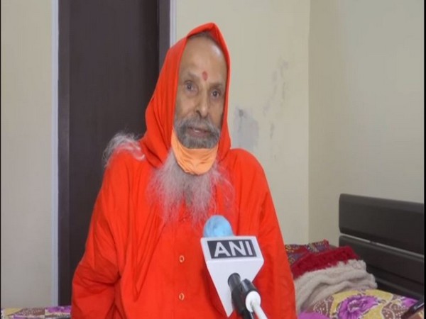 Yugpurush Parmanand Giri Maharaj speaking to ANI in Ayodhya on Monday. Photo/ANI