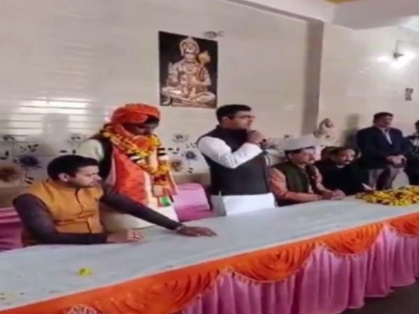 BJP MP Parvesh Verma speaking at a public meeting in Delhi on Monday. photo/ANI