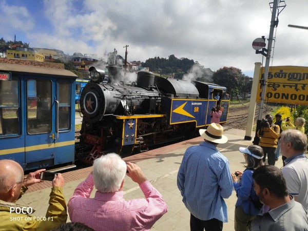 The passengers who enjoyed the trip took photos of loco, coaches heritage buildings, tracks and beautiful landscapes, at Lovedale station.