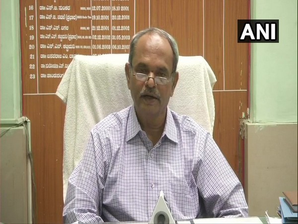 Kalaburagi Health Officer MK Patil speaking to mediapersons in Karnataka on Thursday. (Photo/ANI)