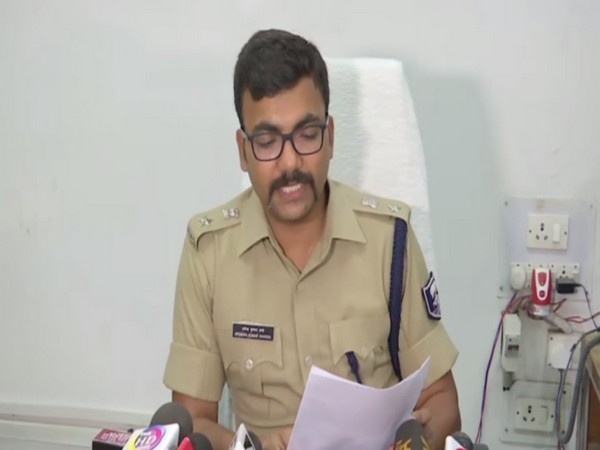 Patna SSP Upendra Sharma speaking to reporters on Tuesday. Photo/ANI