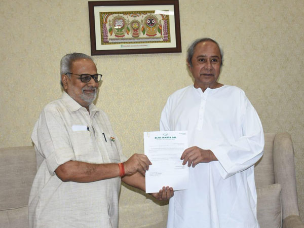 Odisha CM and BJD chief Naveen Patnaik met Governor Prof Ganeshi Lal