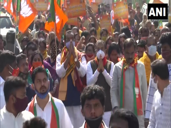 Sambit Patra, the national spokesperson of BJP who was leading the demonstration, demanded a probe by the Central Bureau of Investigation (CBI).