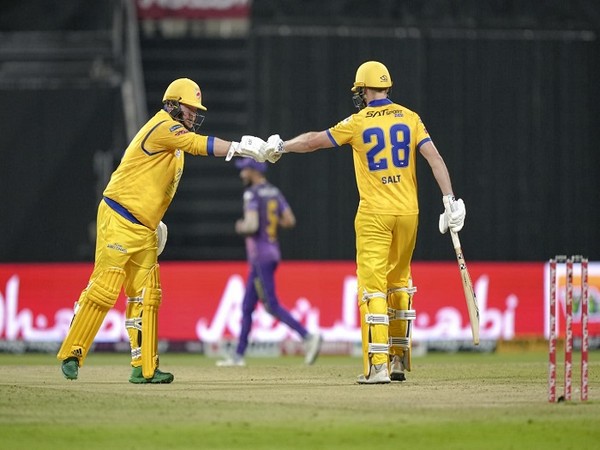 Paul Stirling and Philip Salt during their Eliminator match (Image: Abu Dhabi T10)